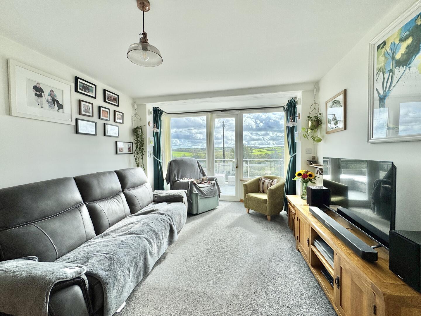 3 bed property in Southlea Terrace, Truro